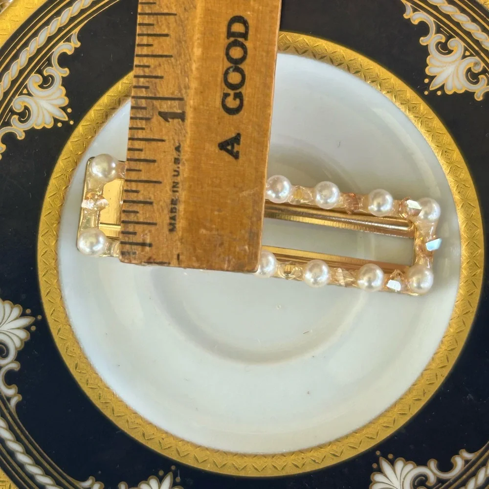 Vintage Gold Hair Clip with Pearls and Crystals